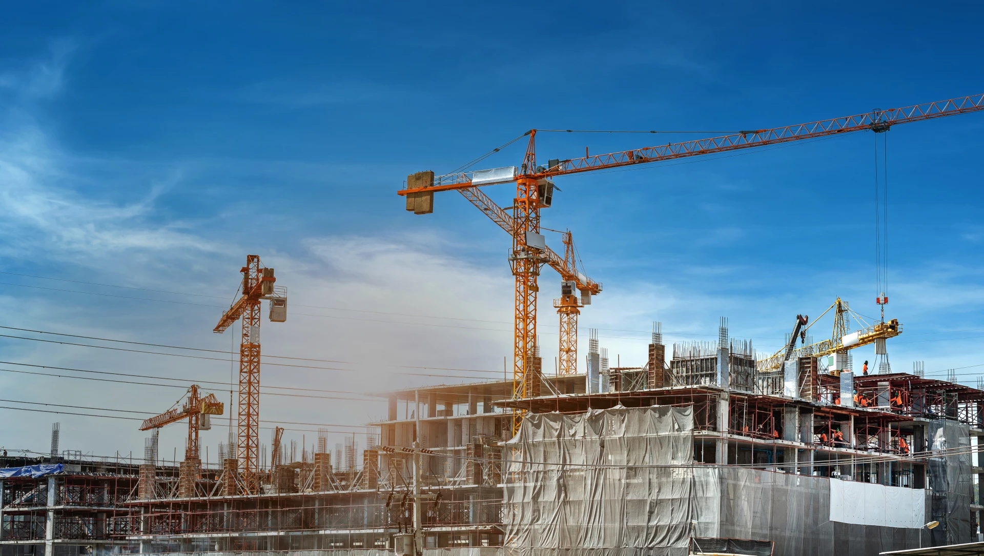 IoT for reducing risks in construction sites