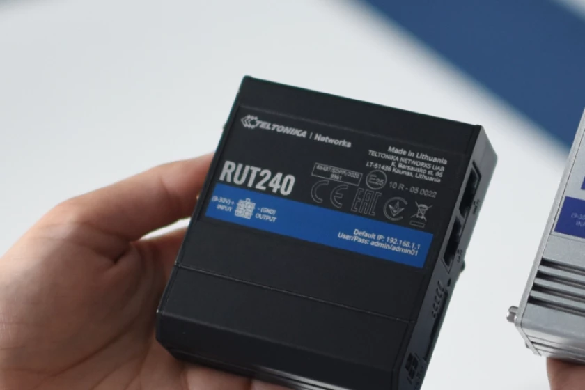 Compact & Powerful: Simple Routers for Complex Solutions