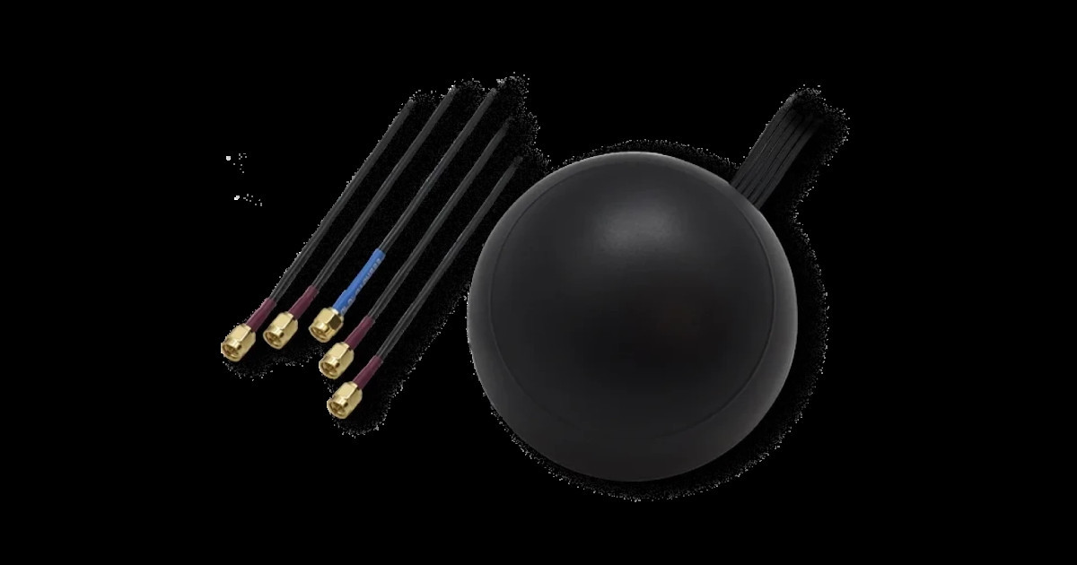 COMBO QUAD MOBILE/GNSS ROOF SMA ANTENNA