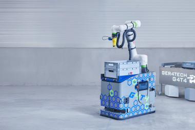 5G Router for Fleet Management of Autonomous Robots