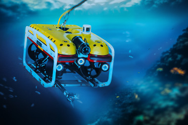 Mobile Router for Remotely Operated Underwater Vehicles