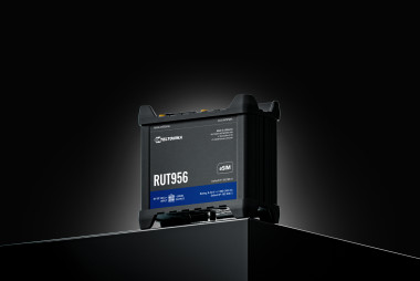 rut956-esim-x1.png